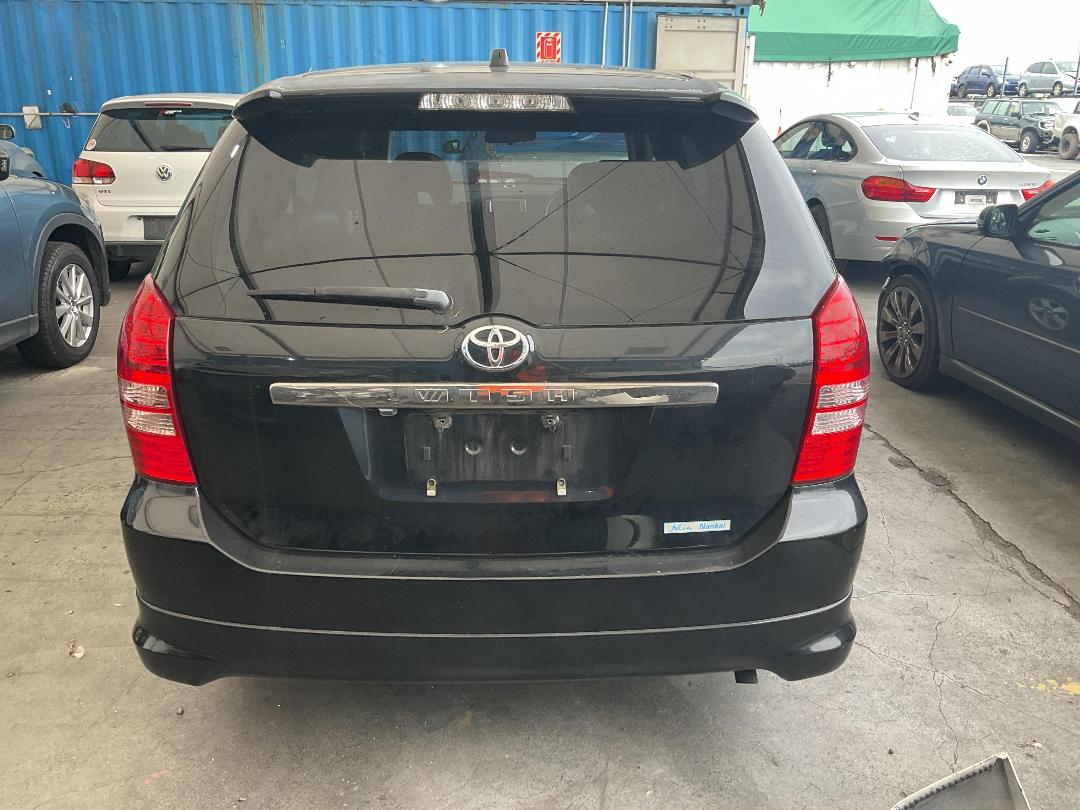 Photo '4' of Toyota Wish