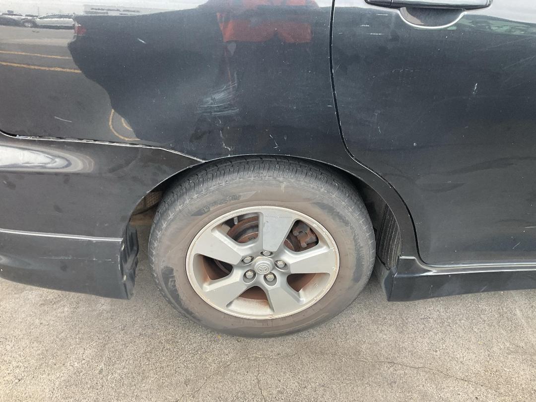 Photo '18' of Toyota Wish