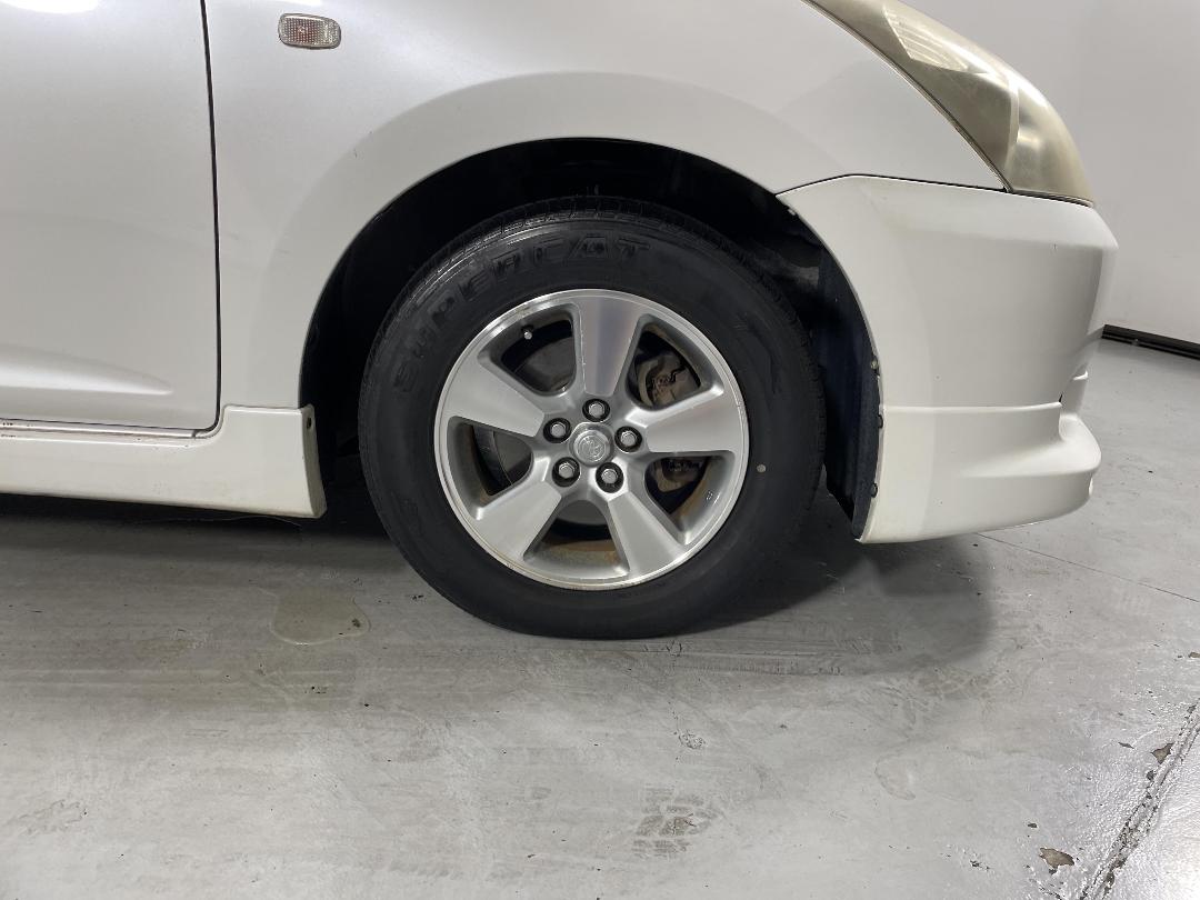 Photo '9' of Toyota Wish