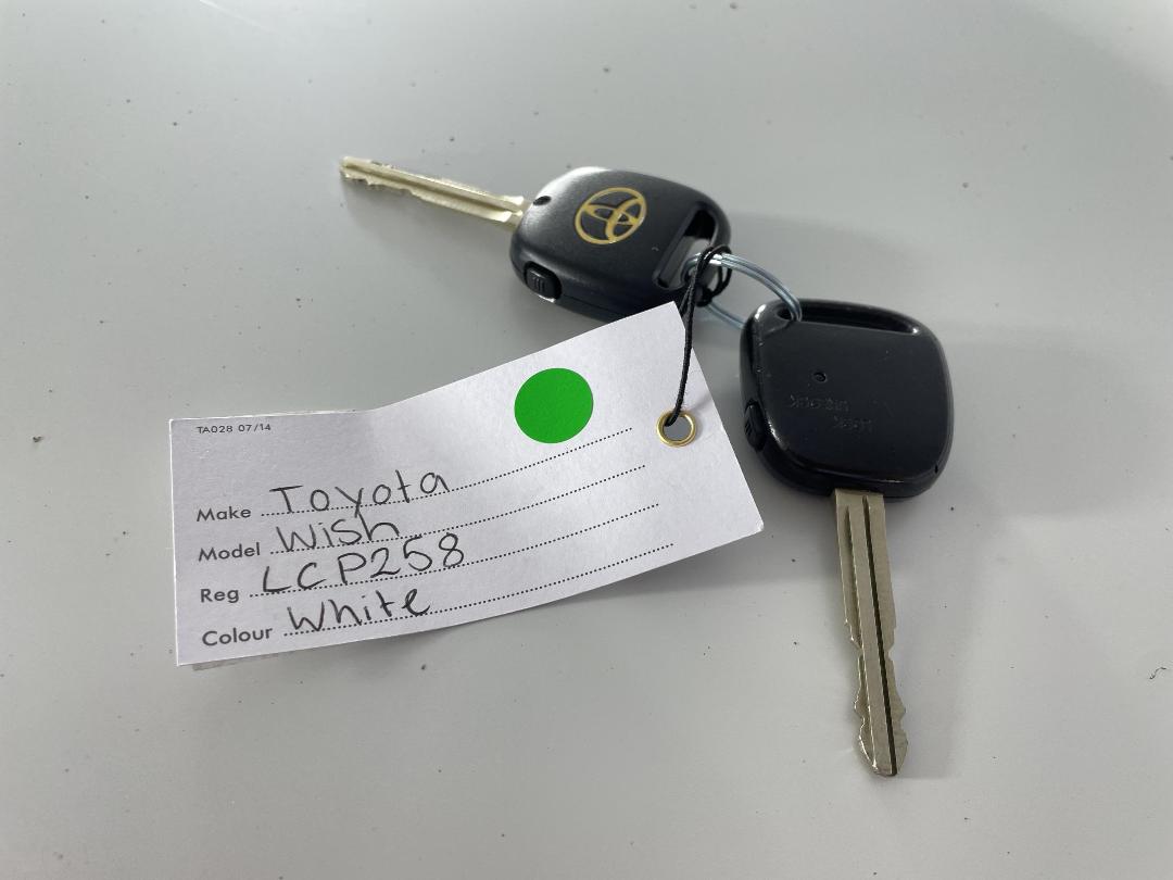 Photo '22' of Toyota Wish