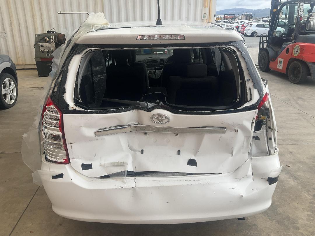 Photo '4' of Toyota Wish