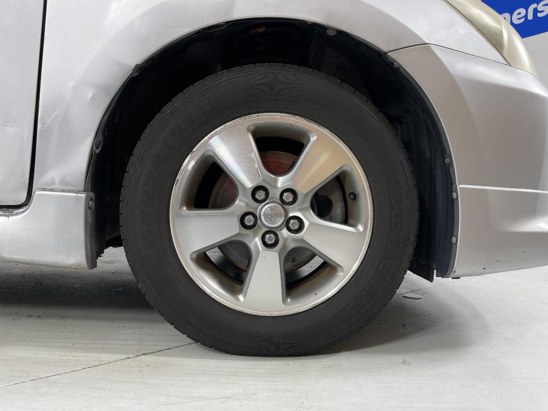 Photo '9' of Toyota Wish