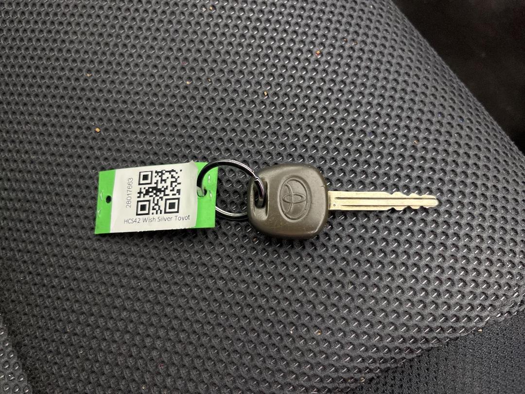 Photo '22' of Toyota Wish