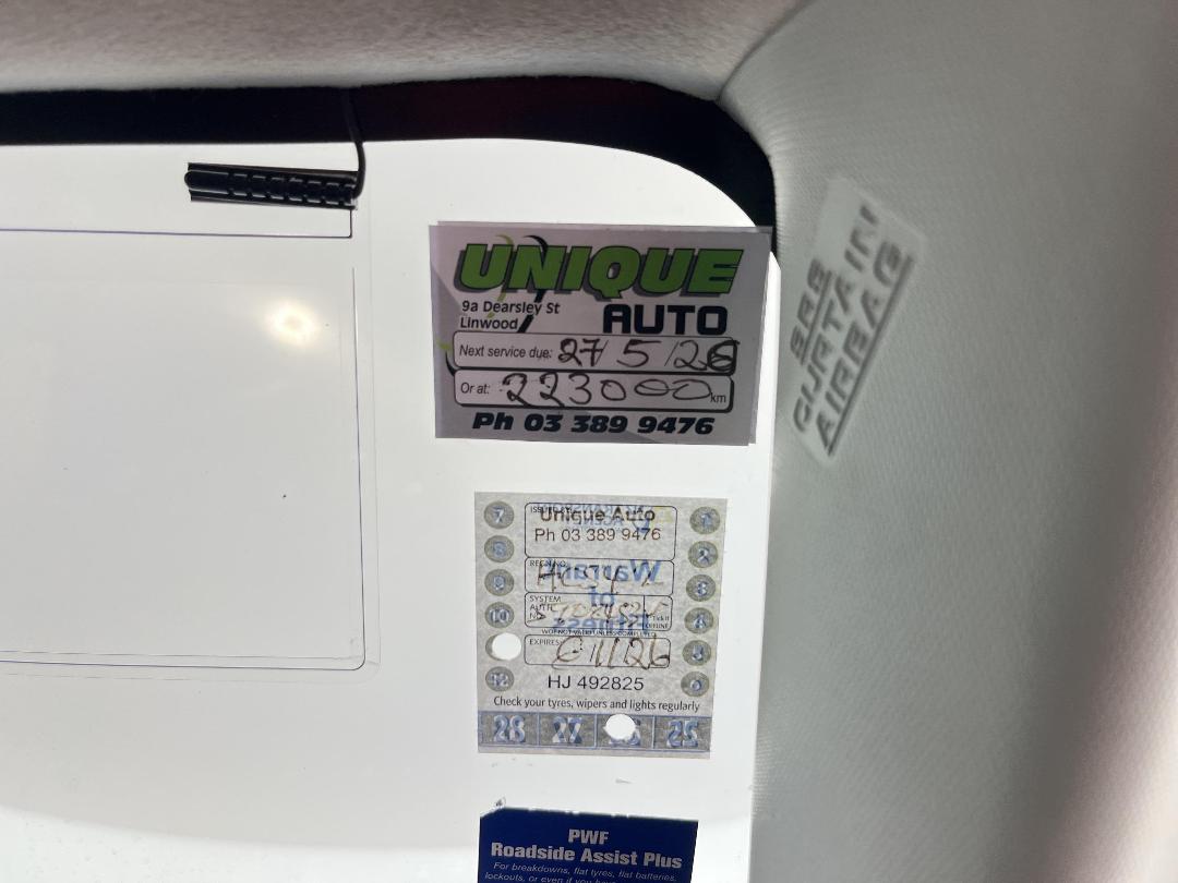 Photo '23' of Toyota Wish