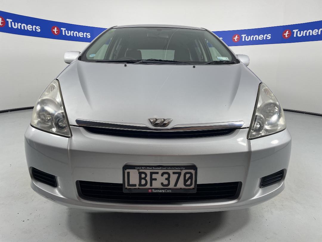 Photo '2' of Toyota Wish