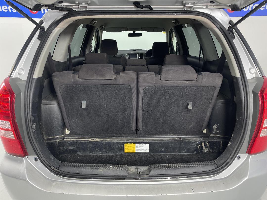 Photo '14' of Toyota Wish