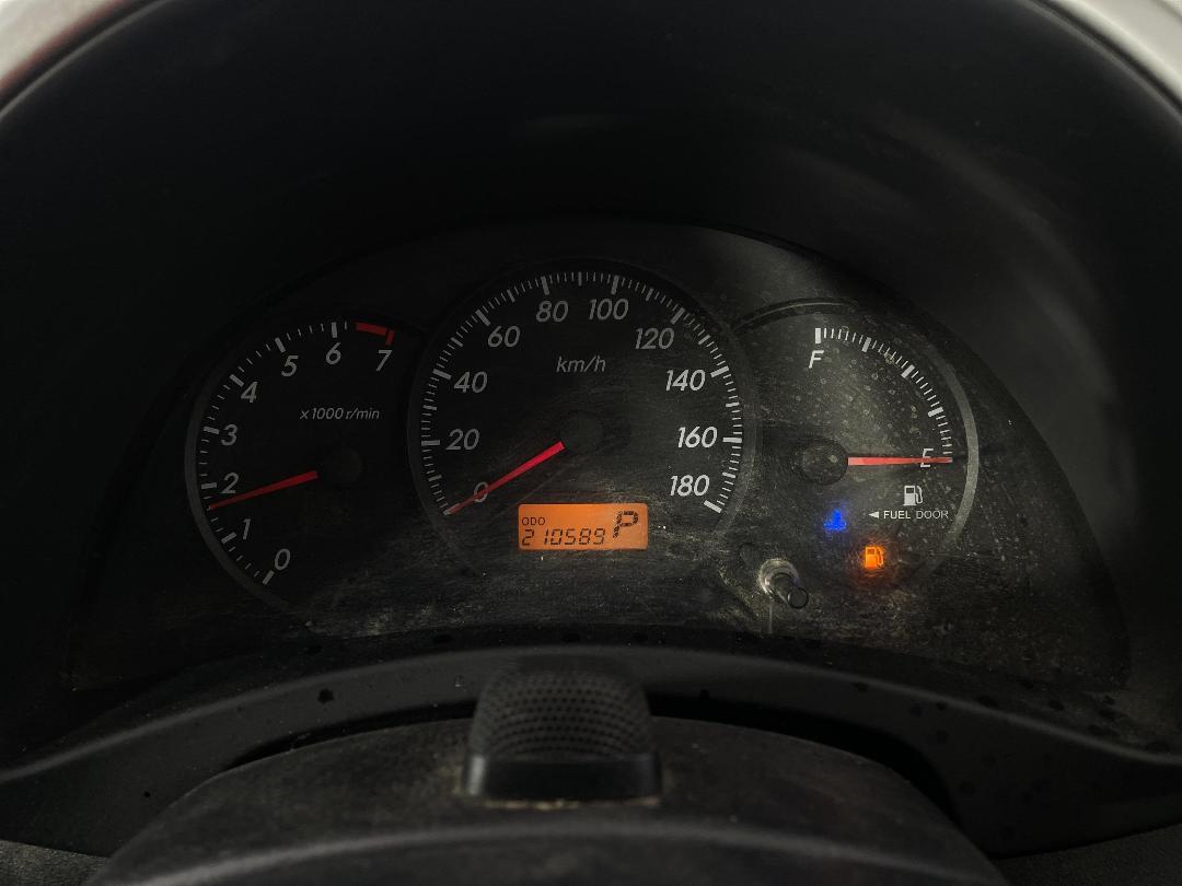 Photo '21' of Toyota Wish