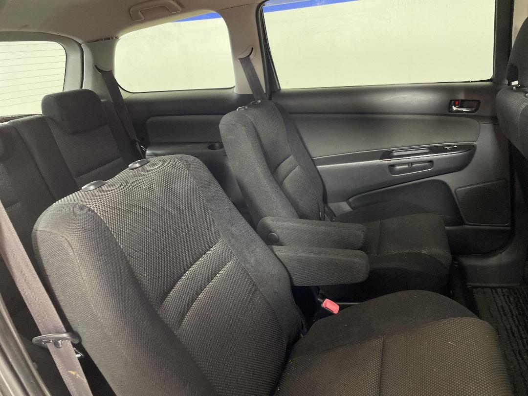 Photo '20' of Toyota Wish