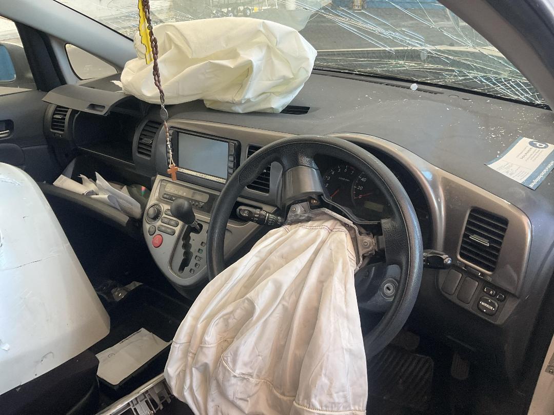 Photo '27' of Toyota Wish