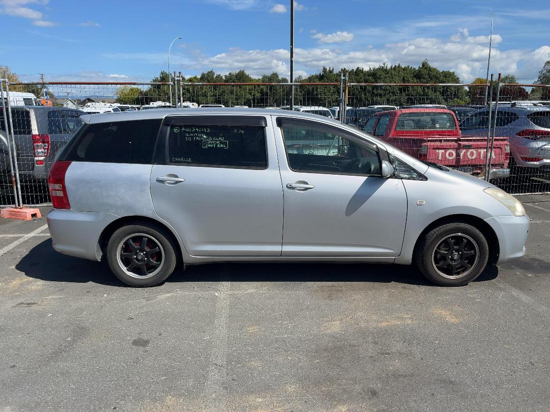 Photo '5' of Toyota Wish