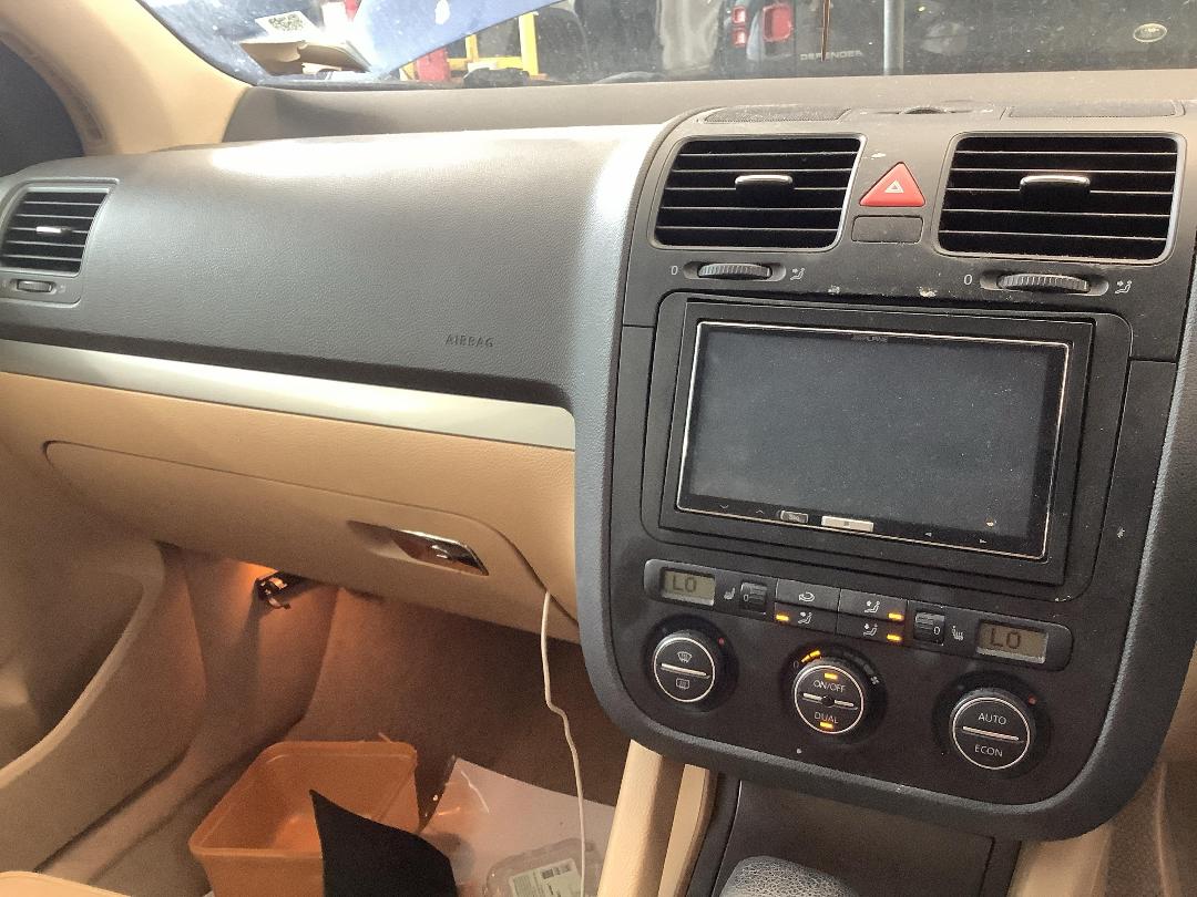 Photo '17' of Volkswagen Golf Photo '17' of Volkswagen Golf