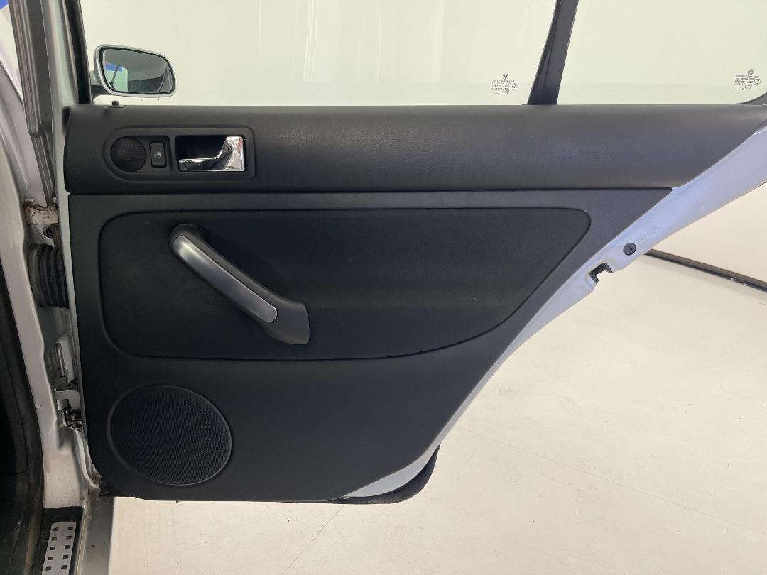 Photo '19' of Volkswagen Golf