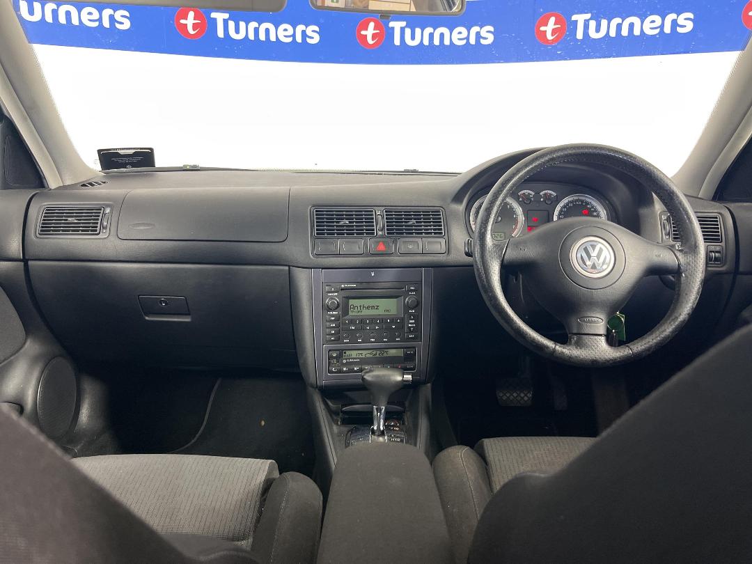 Photo '17' of Volkswagen Golf