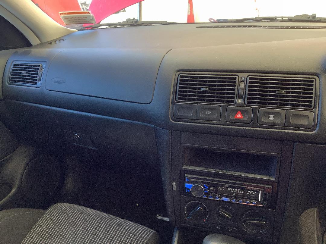 Photo '16' of Volkswagen Golf