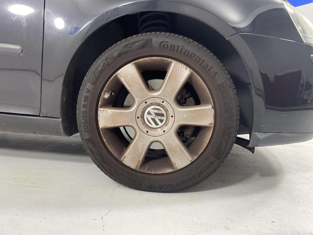 Photo '7' of Volkswagen Golf FSI TIP Photo '7' of Volkswagen Golf FSI TIP