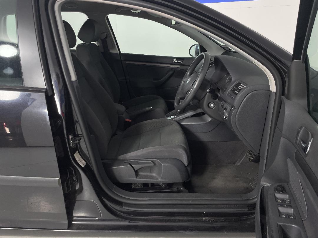 Photo '14' of Volkswagen Golf FSI TIP Photo '14' of Volkswagen Golf FSI TIP