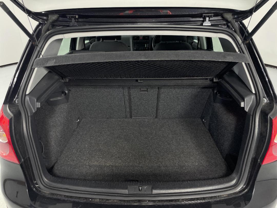 Photo '12' of Volkswagen Golf FSI TIP Photo '12' of Volkswagen Golf FSI TIP