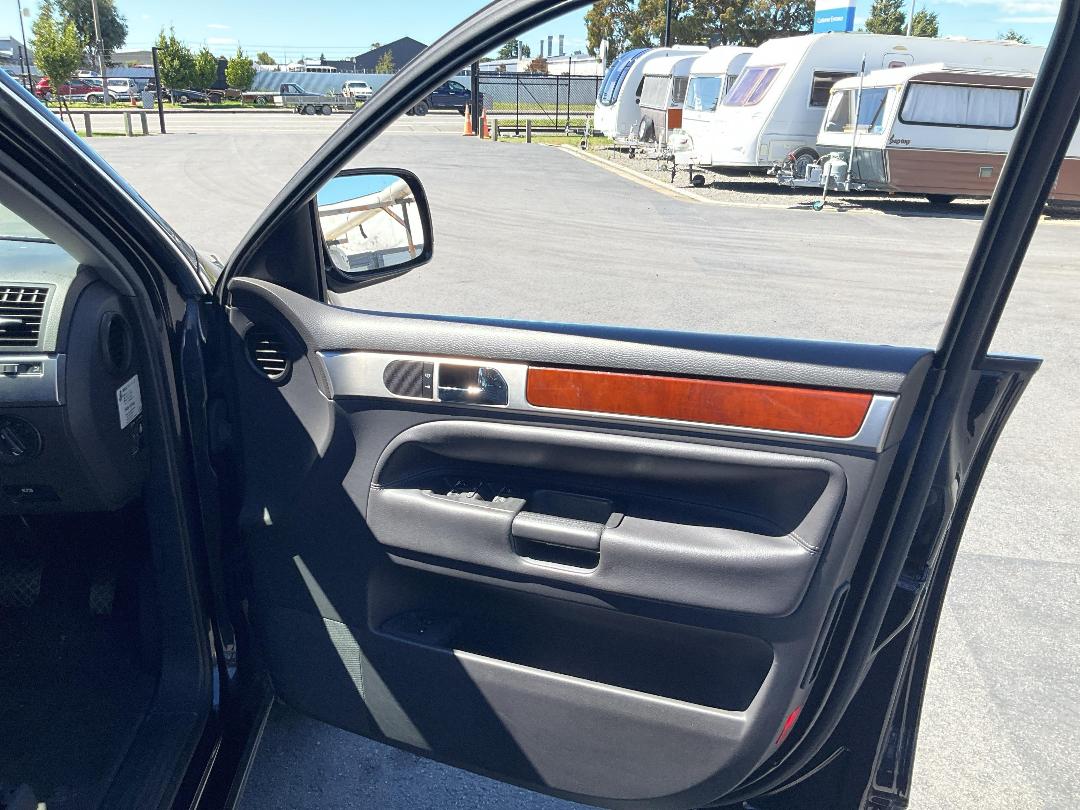 Photo '7' of Volkswagen Touareg 3.2V6