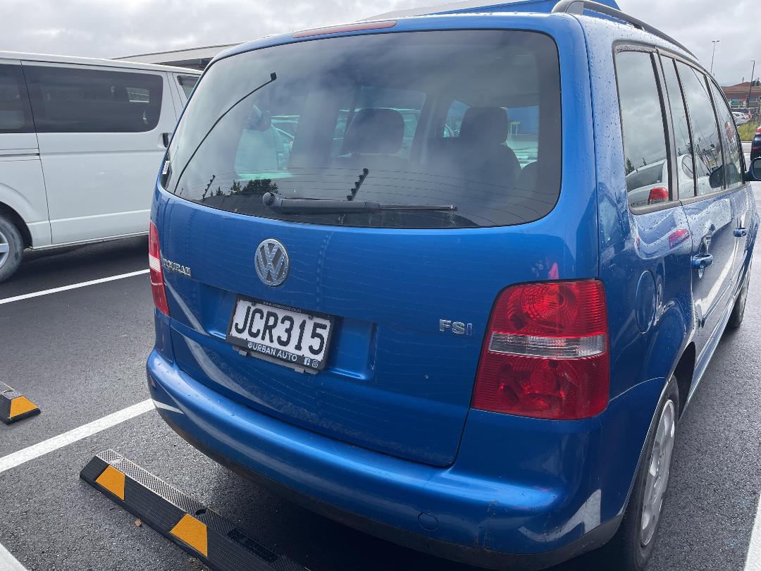 Photo '9' of Volkswagen Touran Photo '9' of Volkswagen Touran