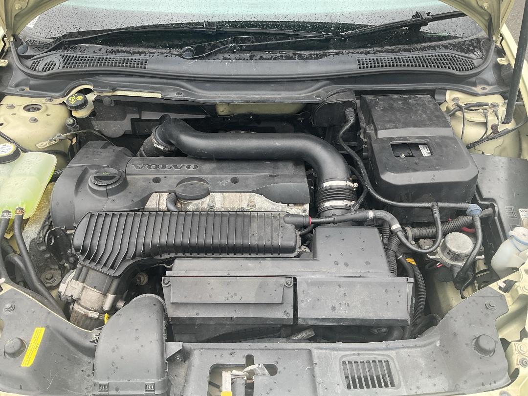 Photo '2' of Volvo V50