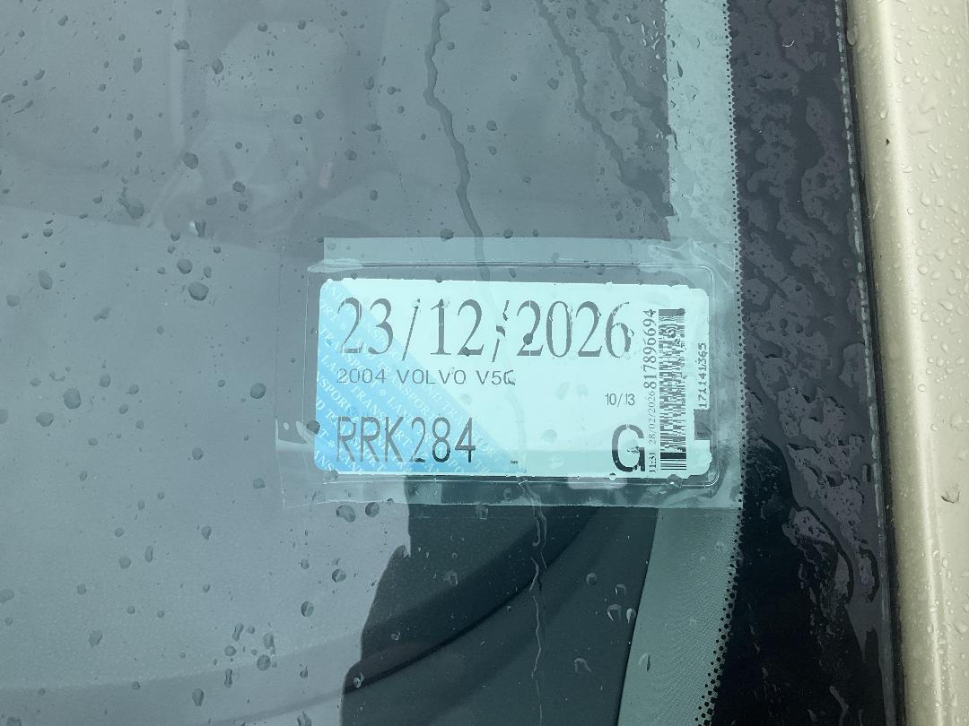 Photo '12' of Volvo V50