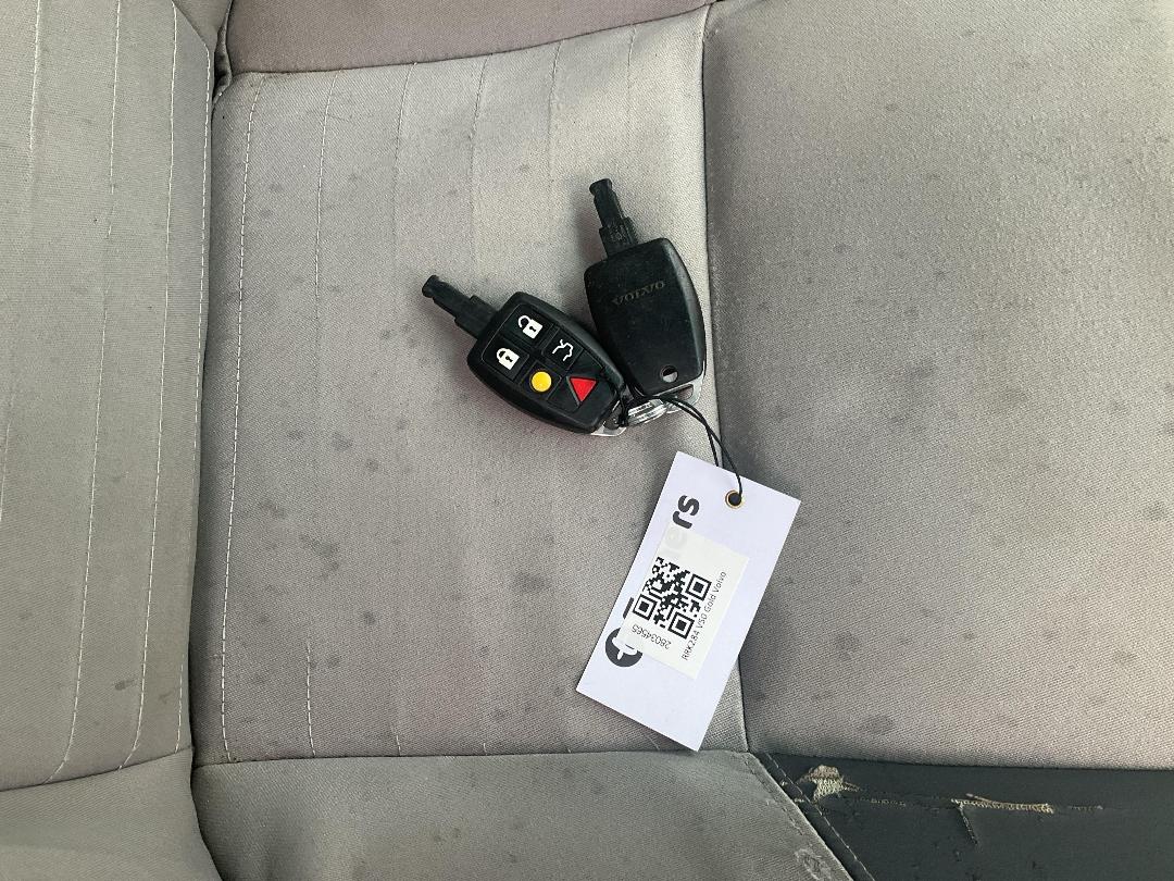 Photo '7' of Volvo V50