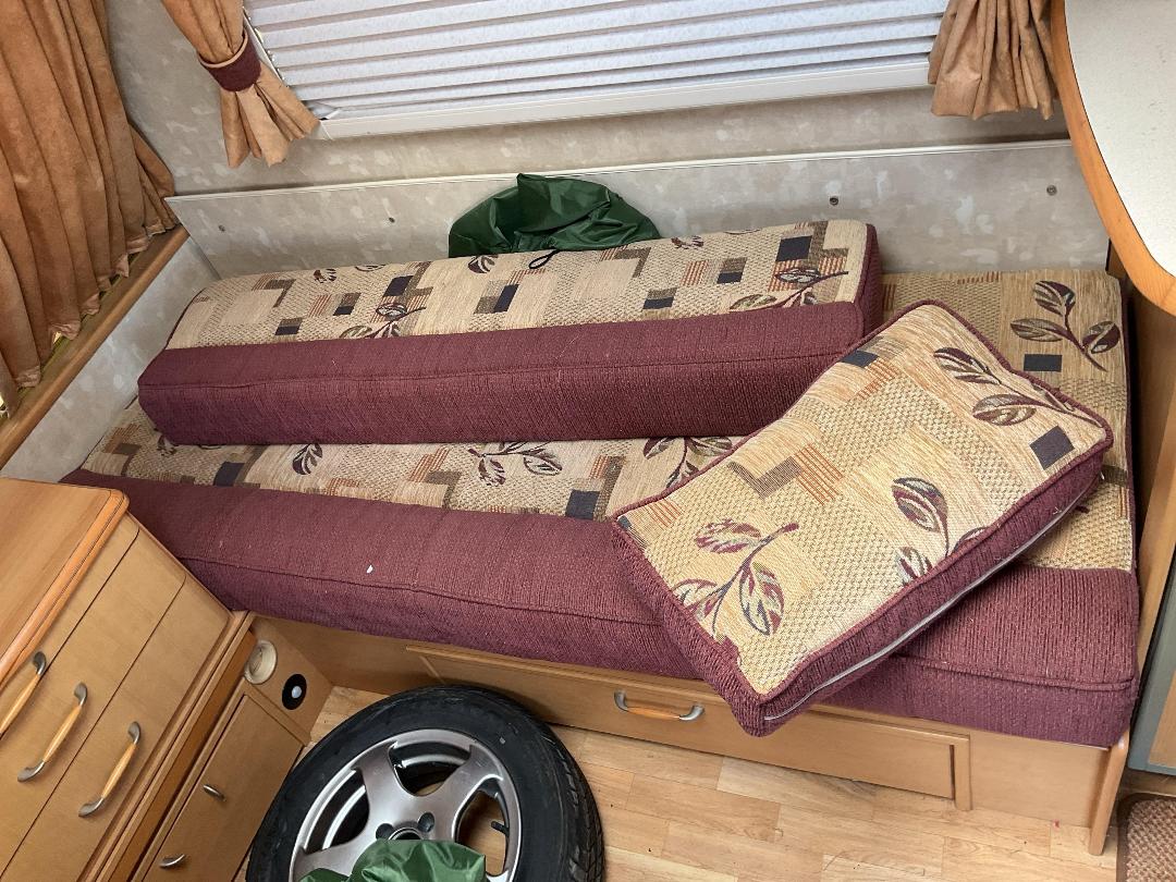 Photo '24' of ABBEY SPECTRUM 535 Caravan - Single