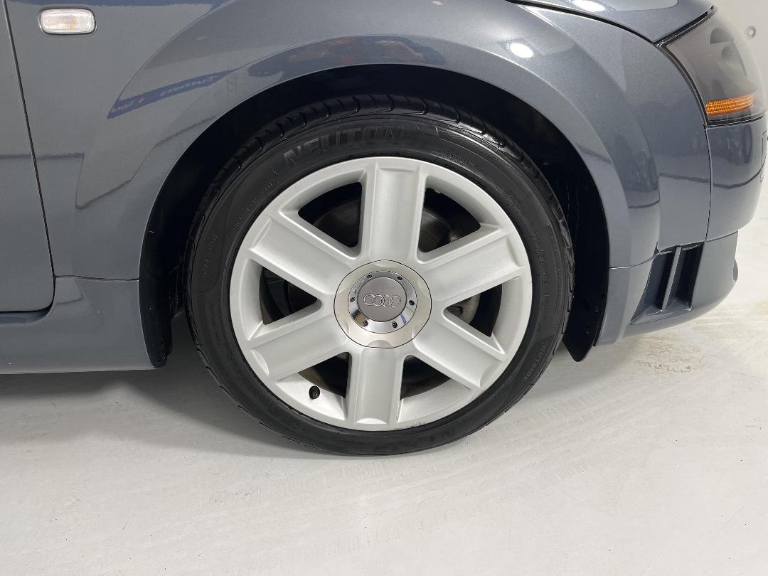 Photo '9' of Audi TT Photo '9' of Audi TT