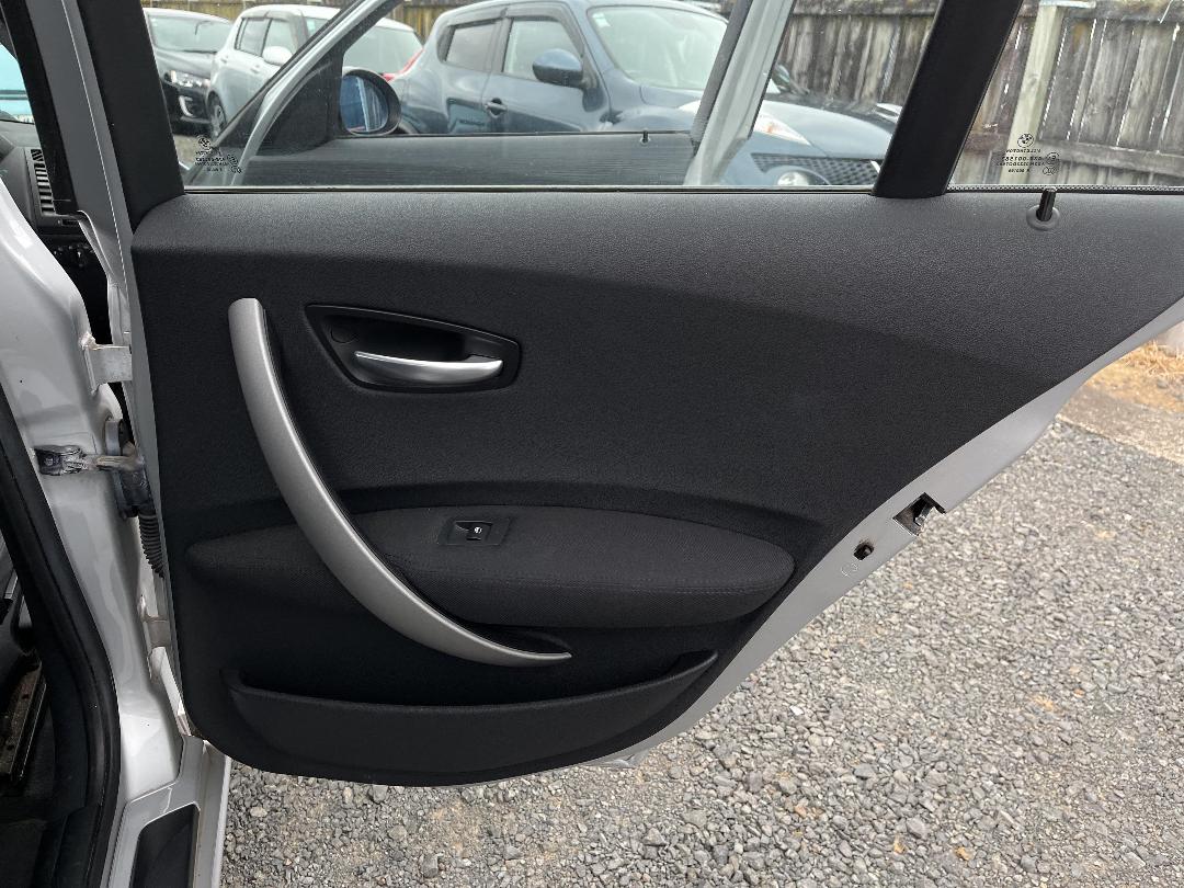 Photo '17' of BMW 118I Photo '17' of BMW 118I