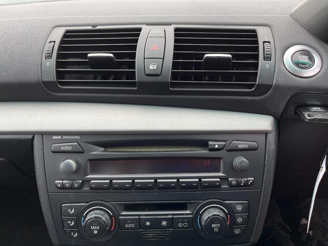 Photo '22' of BMW 118I Photo '22' of BMW 118I