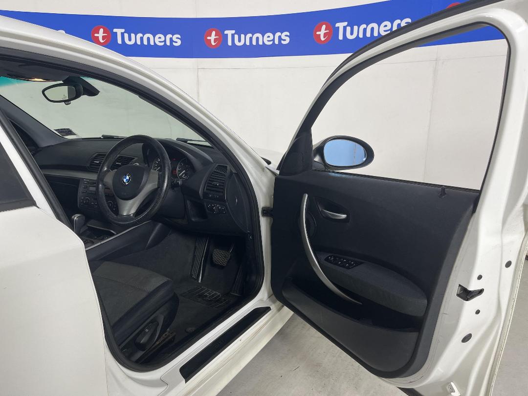 Photo '15' of BMW 118I