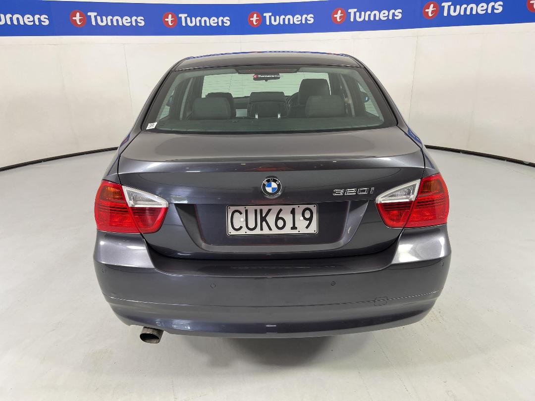 Photo '6' of BMW 3 Series