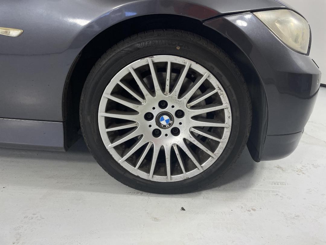 Photo '7' of BMW 3 Series 330I Photo '7' of BMW 3 Series 330I