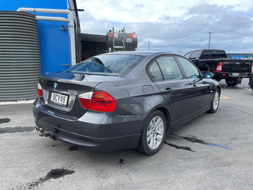 Photo '7' of BMW 3 Series 320I Photo '7' of BMW 3 Series 320I