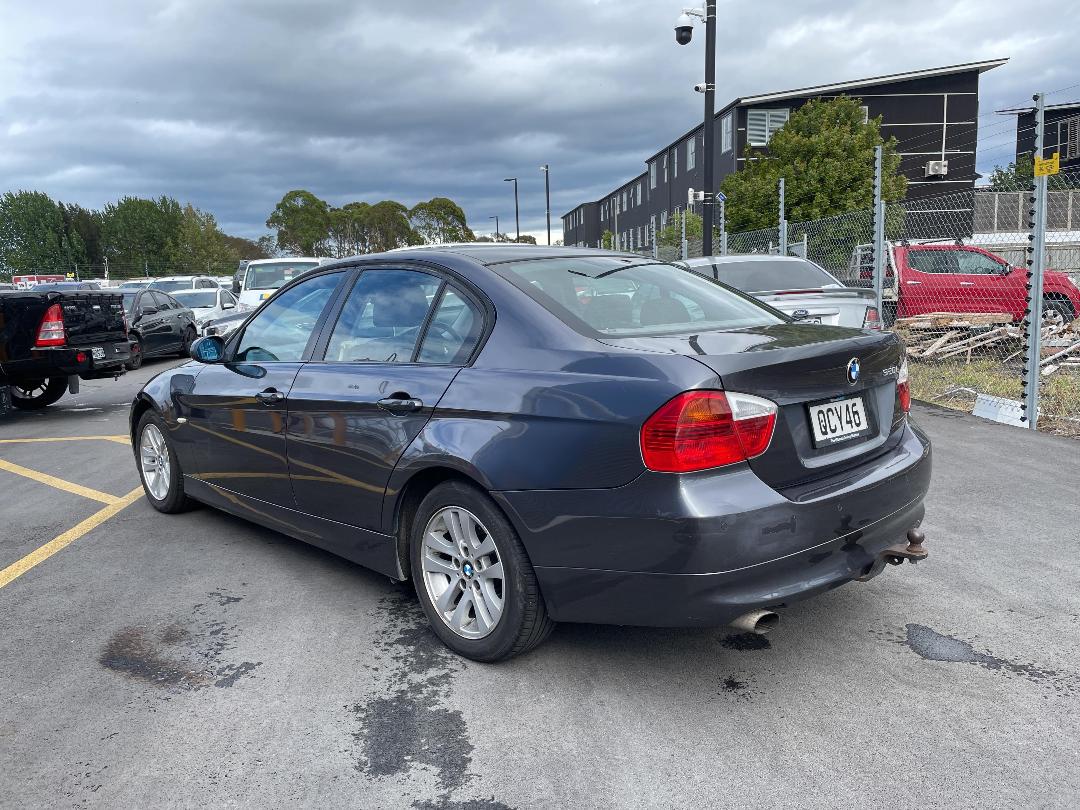 Photo '10' of BMW 3 Series 320I Photo '10' of BMW 3 Series 320I