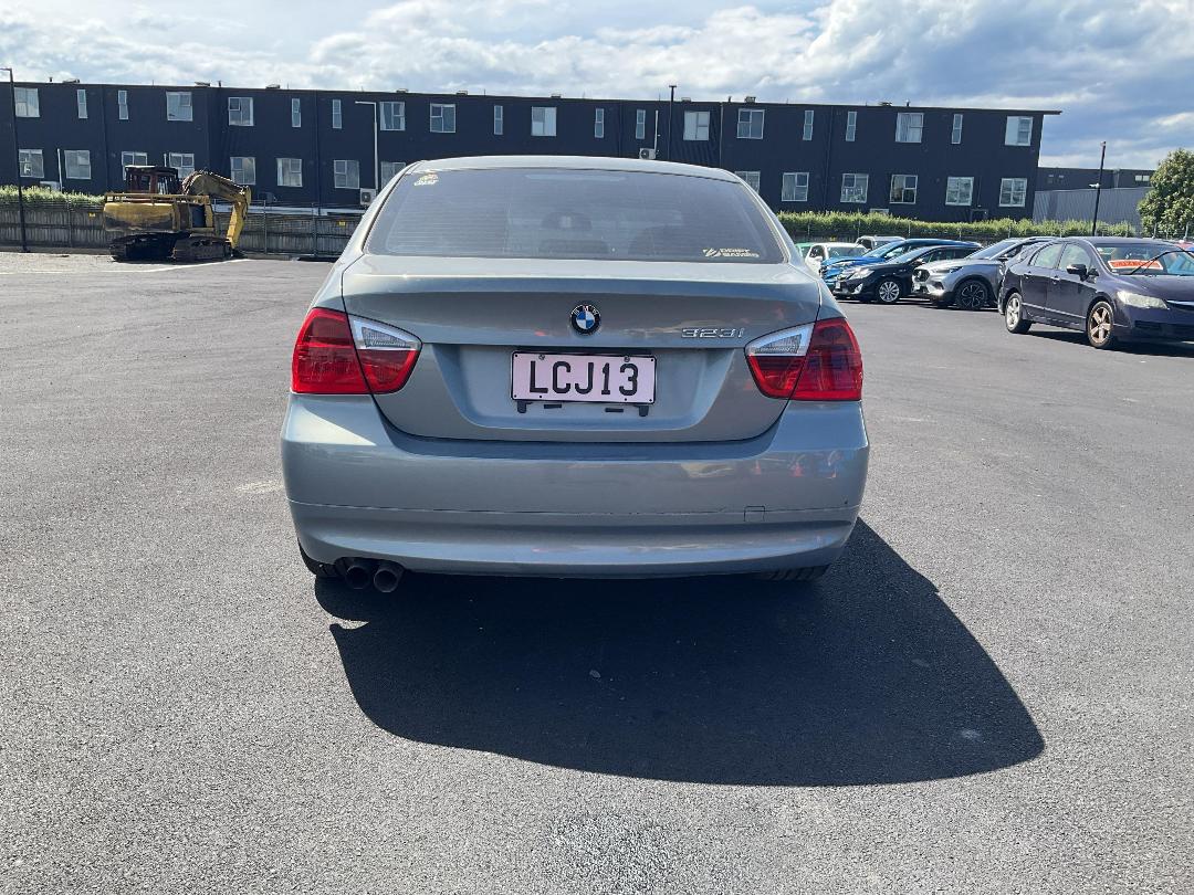 Photo '5' of BMW 323I