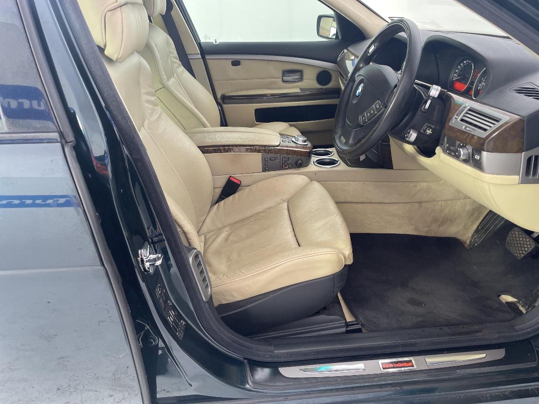 Photo '16' of BMW 740I