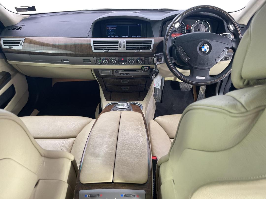 Photo '17' of BMW 740I