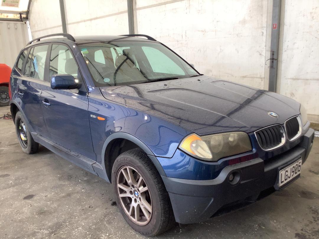 Photo '2' of BMW X3 2.5