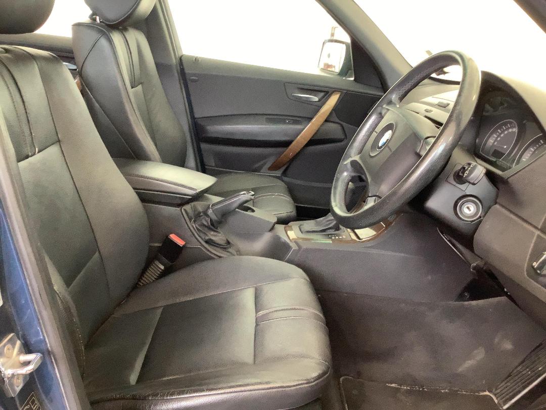 Photo '8' of BMW X3 2.5