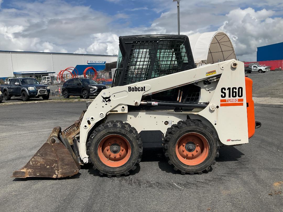 Photo '7' of Bobcat S160 Skid Steer