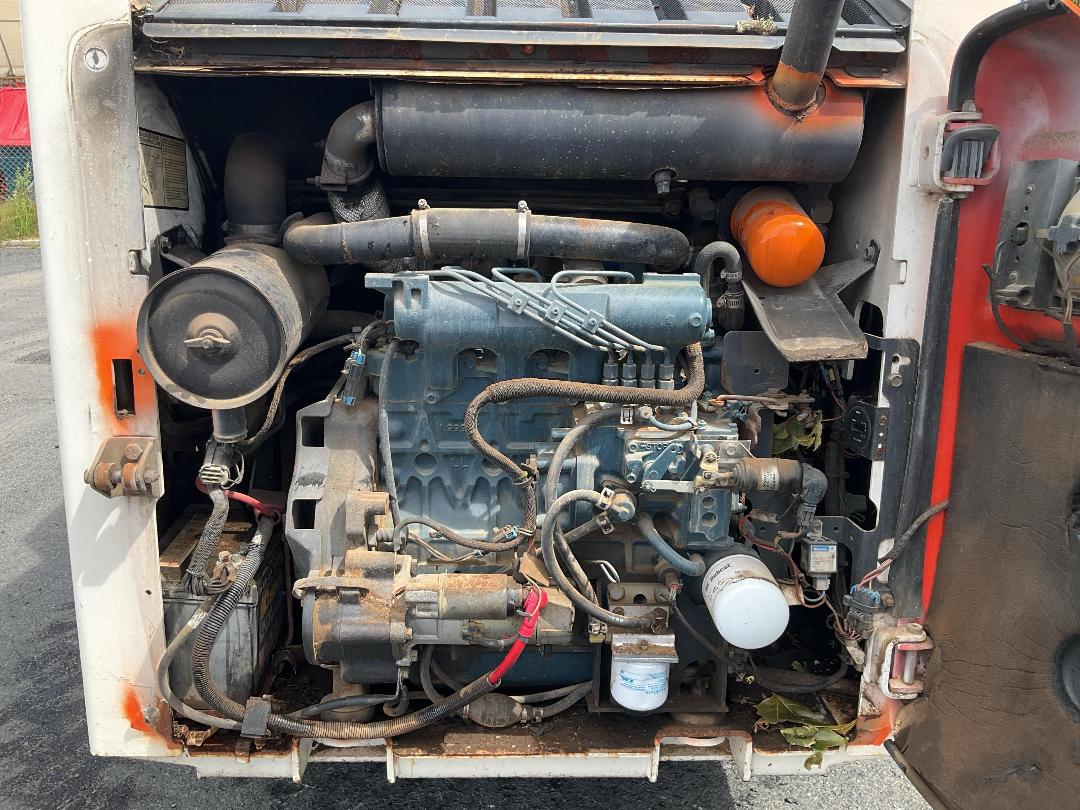 Photo '11' of Bobcat S160 Skid Steer