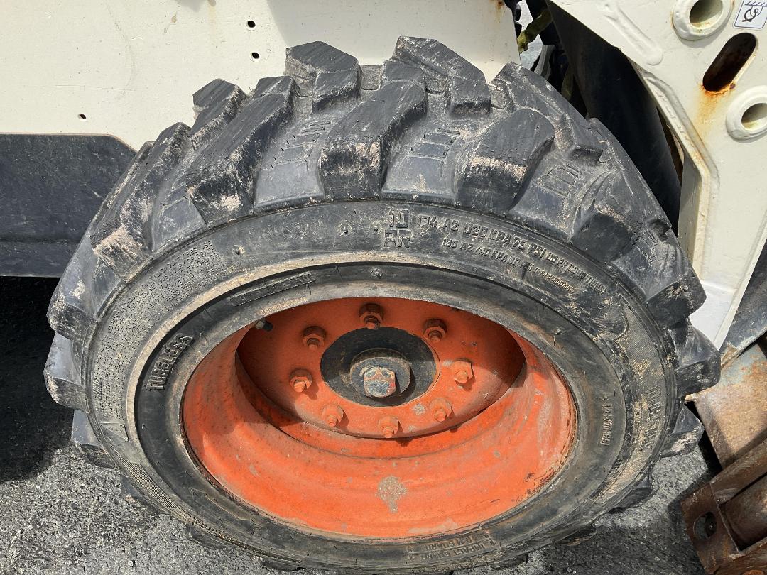 Photo '16' of Bobcat S160 Skid Steer
