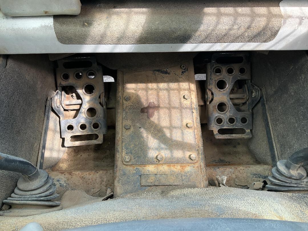 Photo '30' of Bobcat S160 Skid Steer