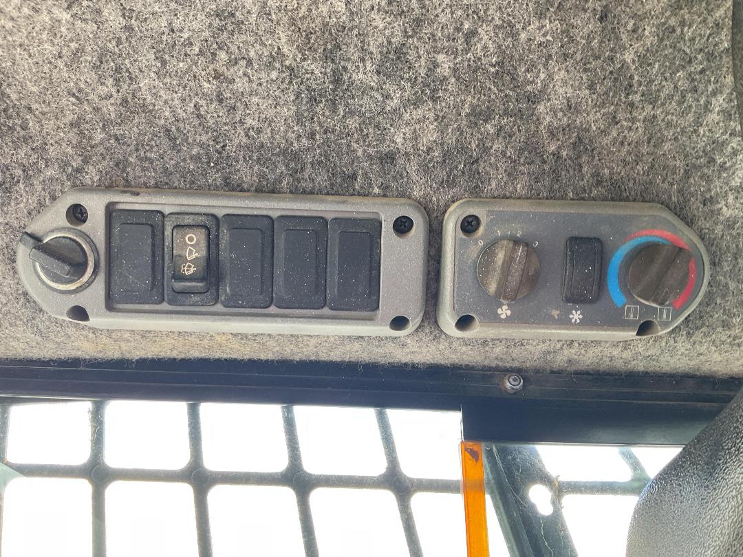 Photo '32' of Bobcat S160 Skid Steer