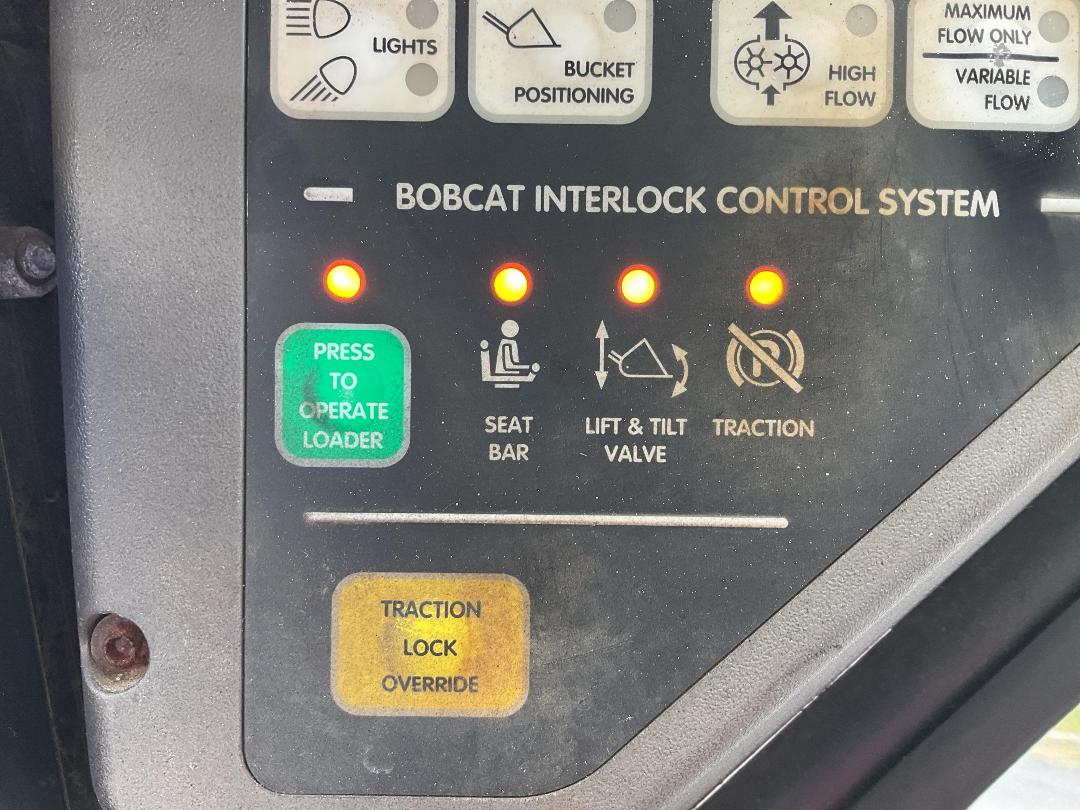 Photo '33' of Bobcat S160 Skid Steer