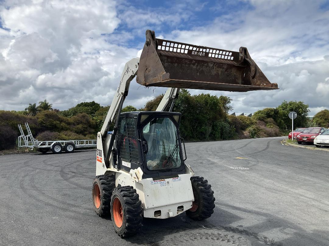 Photo '34' of Bobcat S160 Skid Steer
