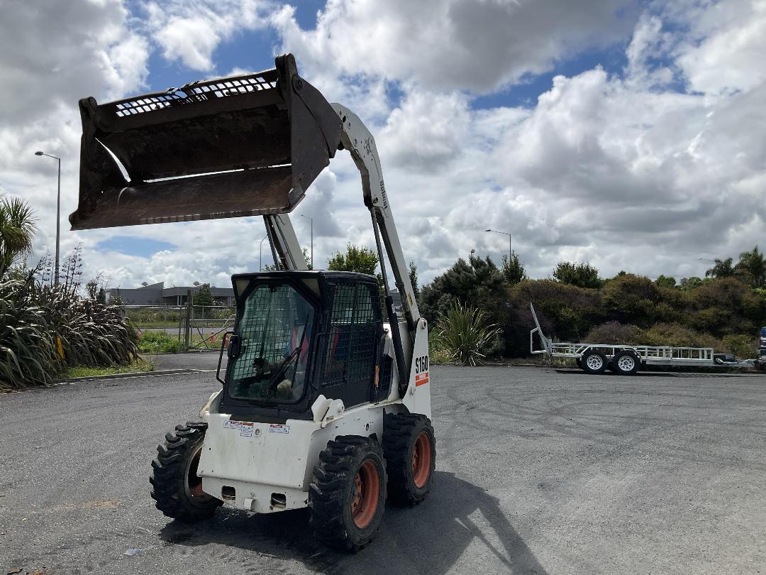 Photo '35' of Bobcat S160 Skid Steer