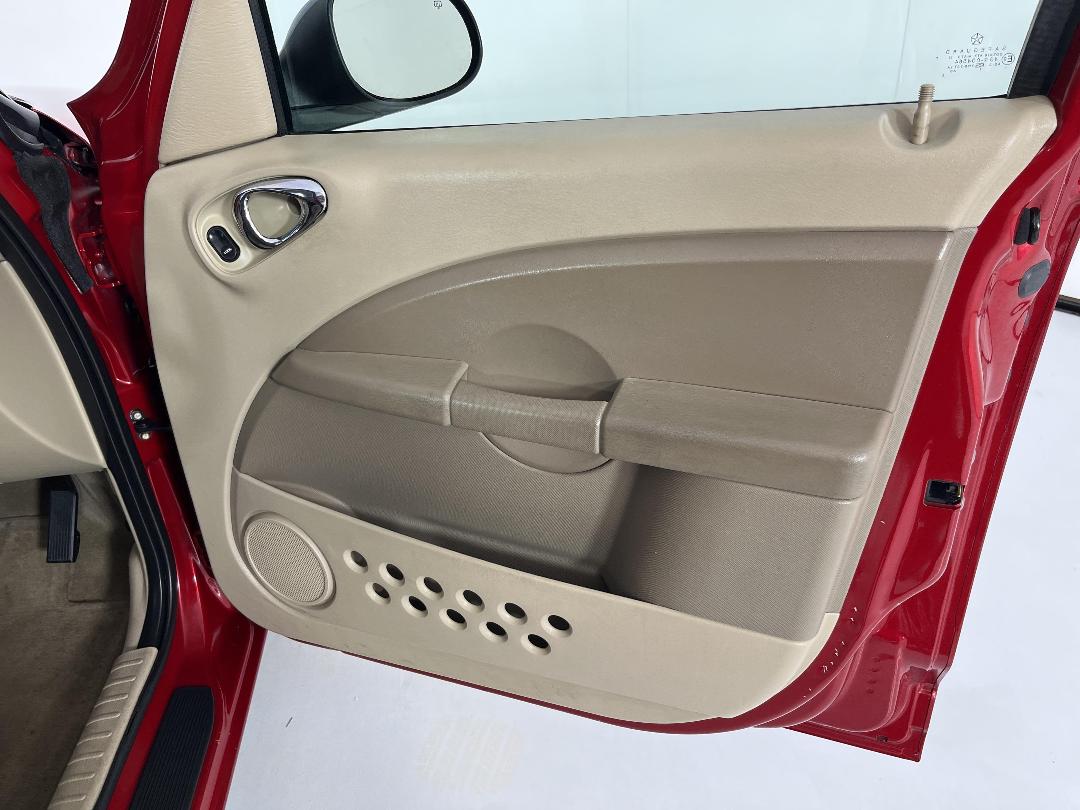 Photo '15' of Chrysler PT Cruiser Photo '15' of Chrysler PT Cruiser