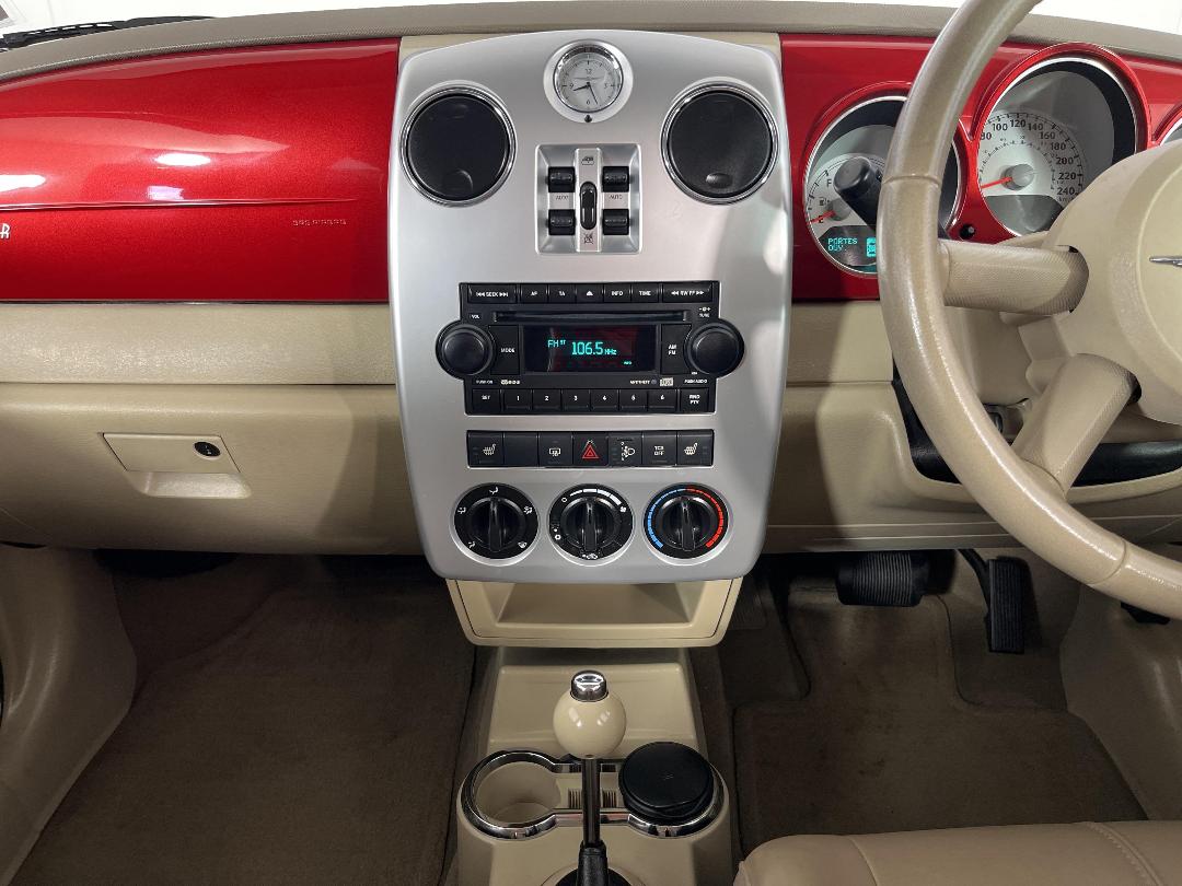 Photo '18' of Chrysler PT Cruiser Photo '18' of Chrysler PT Cruiser